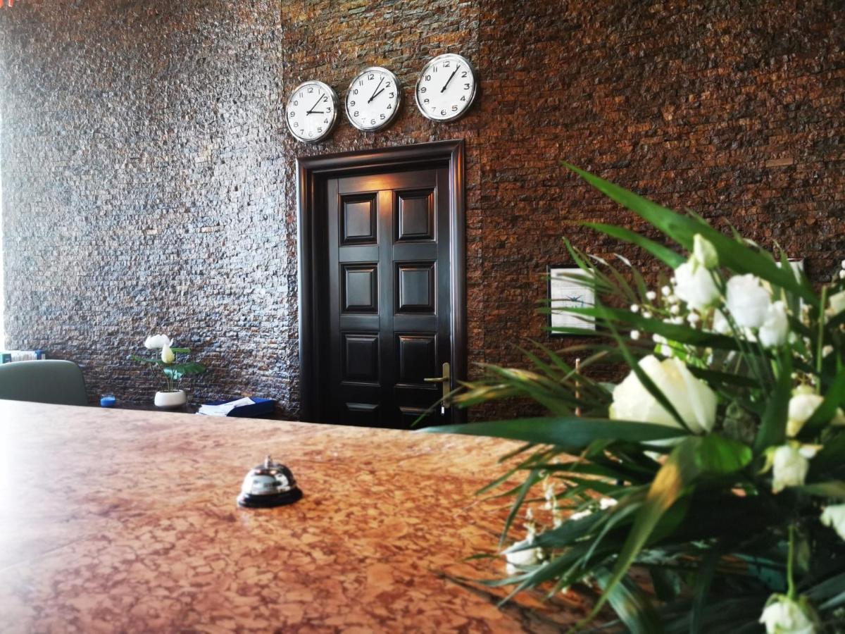 Hotel Unirea Focşani Екстериор снимка