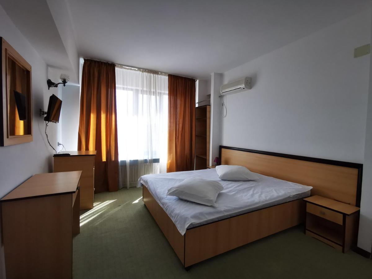 Hotel Unirea Focşani Екстериор снимка