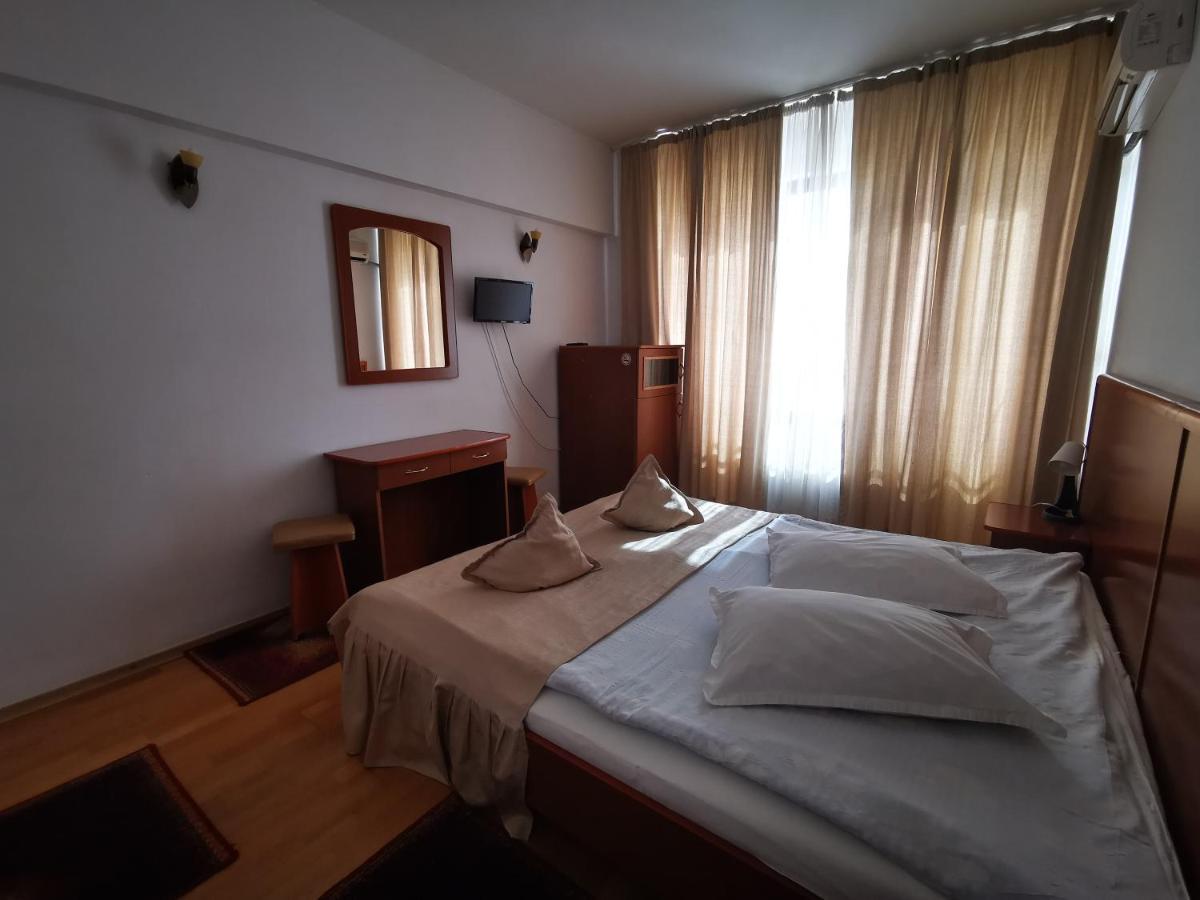 Hotel Unirea Focşani Екстериор снимка