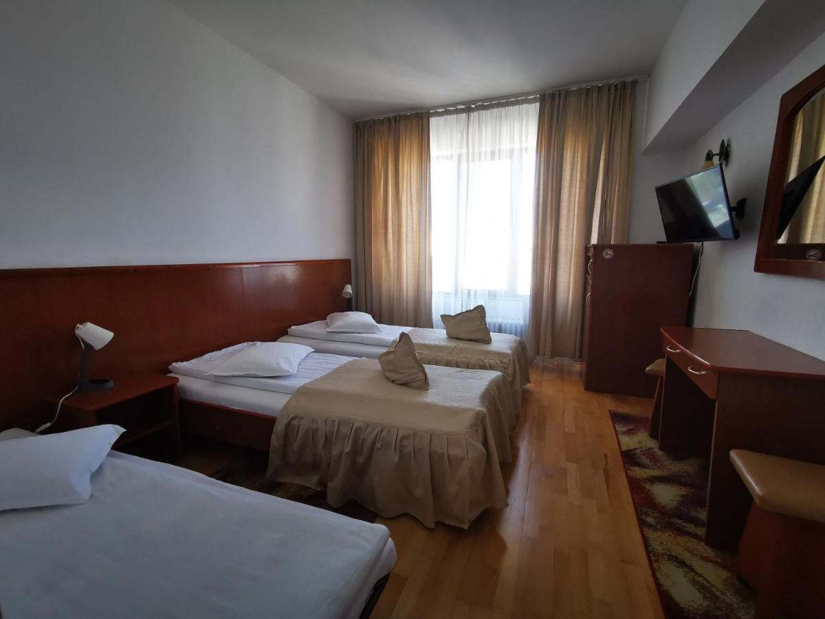 Hotel Unirea Focşani Екстериор снимка
